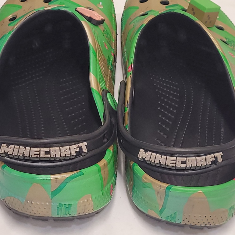 Crocs Minecraft Classic Clog Green Multi Video Game Mens Size 11 Jibbitz Charms - Picture 4 of 13